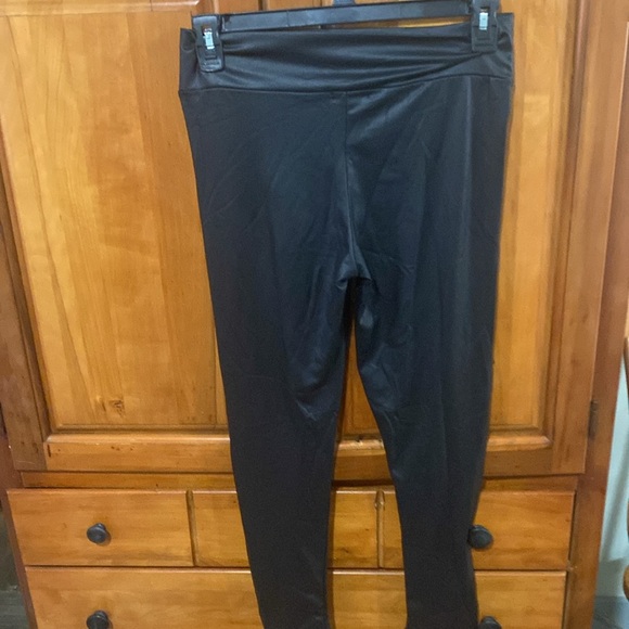 SOHO GIRLS• Size L• Lightweight Liquid Black Faux Leather Leggings - Picture 2 of 4